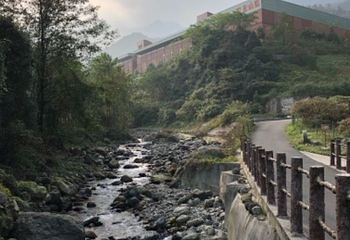 农夫山泉峨眉山工业旅游示范基地第 9 张图片