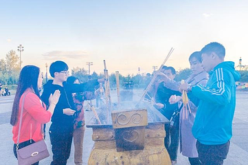 额尔敦敖包第 22 张图片