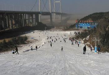 桃花峪滑雪场第 17 张图片