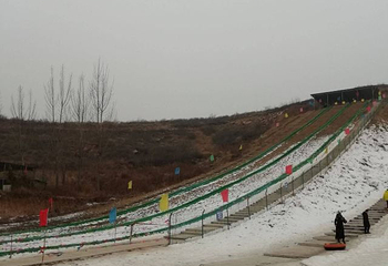 玉泉山戏雪乐园第 15 张图片