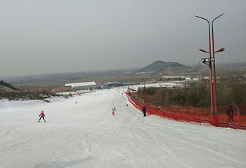 莲花山滑雪场第 26 张图片