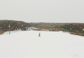玉泉山戏雪乐园第 10 张图片