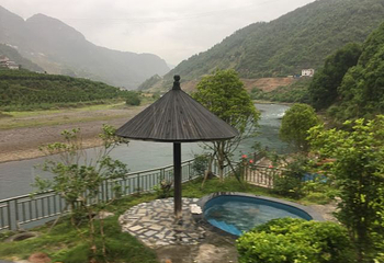 清江盐池温泉第 14 张图片