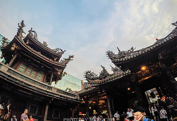 龙山寺第 14 张图片