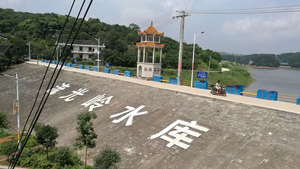 流光湖第 3 张图片