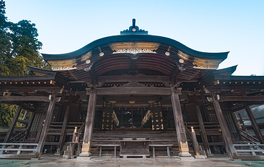 弥彦神社第 3 张图片