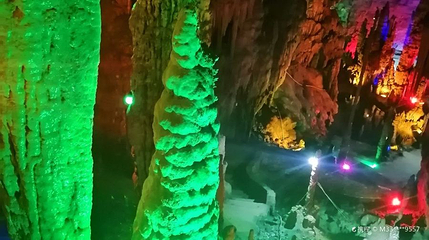 娄山关溶洞第 1 张图片