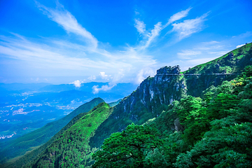 萍乡武功山国家级风景名胜区-玻璃栈道第 5 张图片