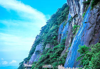 萍乡武功山国家级风景名胜区-玻璃栈道第 9 张图片