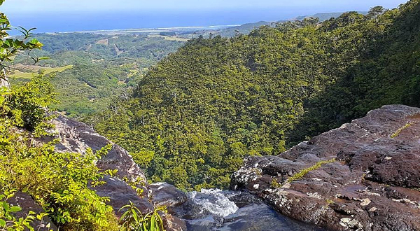 Alexandra Falls Hiking Trail
