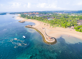 努沙杜瓦格格海滩