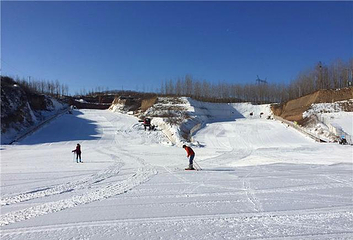 龙泉国际滑雪场第 8 张图片