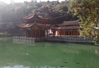 卧佛寺第 2 张图片