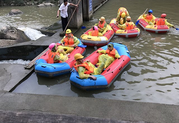 龙潭湾峡谷漂流第 4 张图片