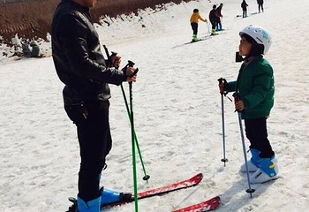 绿鑫春滑雪场第 8 张图片