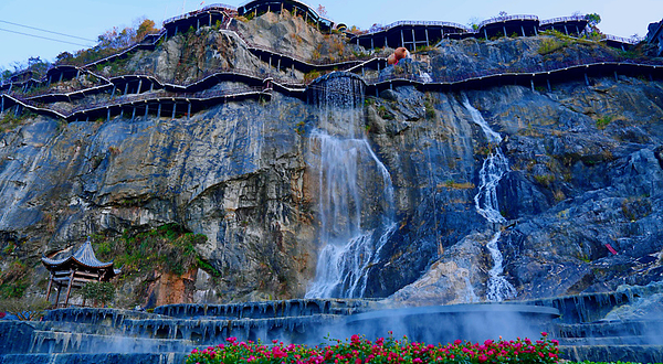 赤洲岭悬崖乐园