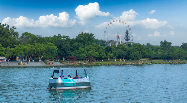 东湖智能游船
