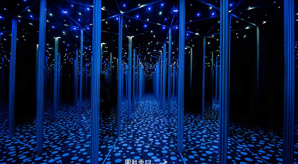 粑粑王国飞越剧场