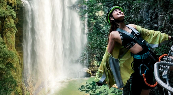 三峡大瀑布·飞拉达