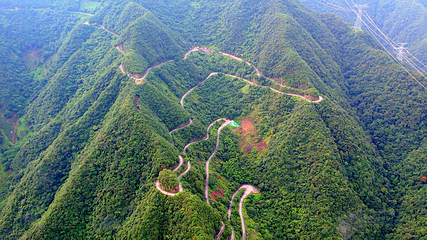月亮湾鱼鳞坝直升机游览基地第 17 张图片