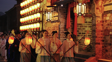 微空间实景演艺楼秀《好事来临》第 7 张图片