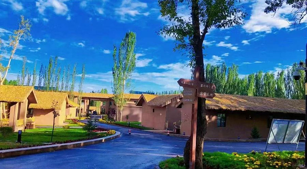 新疆天山托木尔博孜墩景区