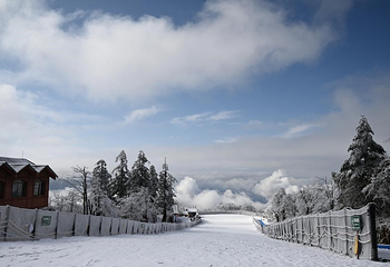 峨眉山滑雪场第 9 张图片