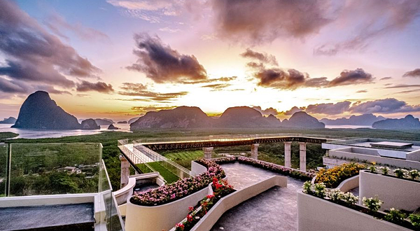 Beyond Skywalk 玻璃天空步道