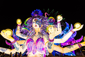 淄博花灯齐彩城