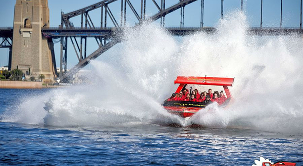 悉尼港Oz喷射快艇