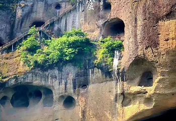 大别山石窟第 21 张图片