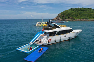 石梅湾加井岛自由鹿游艇出海俱乐部