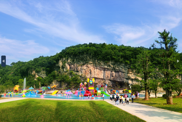 月亮湾鱼鳞坝直升机游览基地第 2 张图片