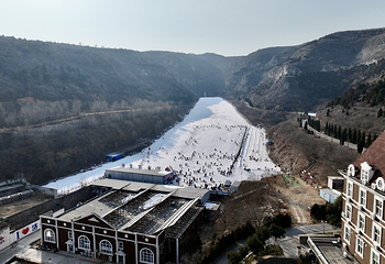 世际园滑雪场第 12 张图片