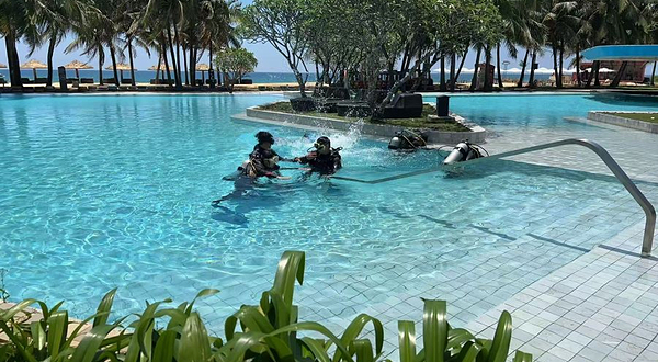 海南双帆石潜水中心