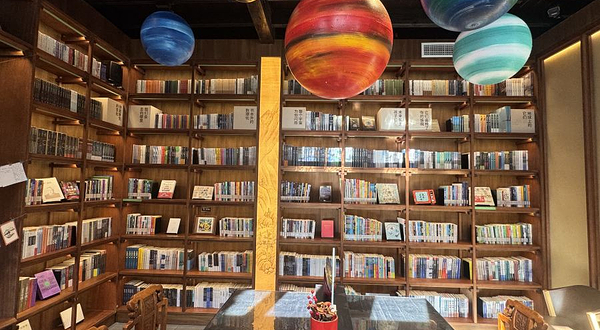 行走的天文馆-申灵奇境XR体验(朵云书院枫泾古镇店)