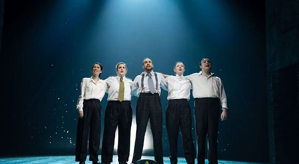 纽约百老汇《绞肉行动》