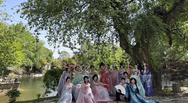 遇见月亮湾大型演艺景区