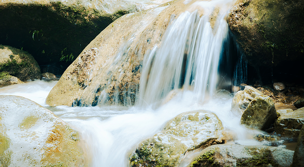 野人湾溪流穿越