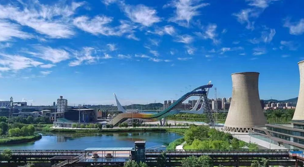 首钢园滑雪大跳台