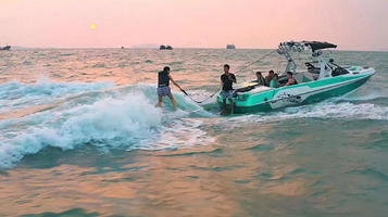 龙晨水搏乐园尾波冲浪俱乐部