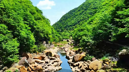 青峰大裂谷景区第 12 张图片