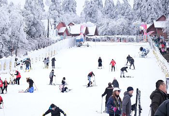 峨眉山滑雪场第 2 张图片