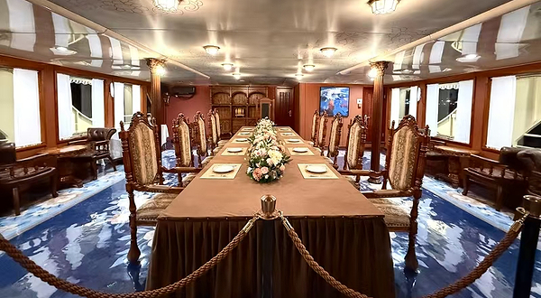 西港花园王子号游船