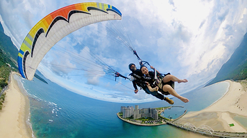 万宁日月湾优翼滑翔伞飞行营地