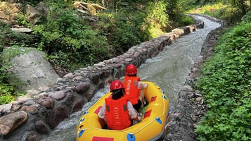 荷花谷丛林漂流