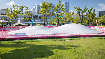 欢乐蹦蹦云乐园