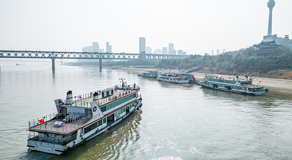 武汉观光游船(晴川码头)