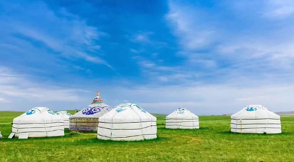 希拉穆仁草原南北情旅游景区