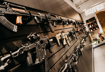 中疆国域实弹射击俱乐部(沈阳K11购物艺术中心店)第 8 张图片